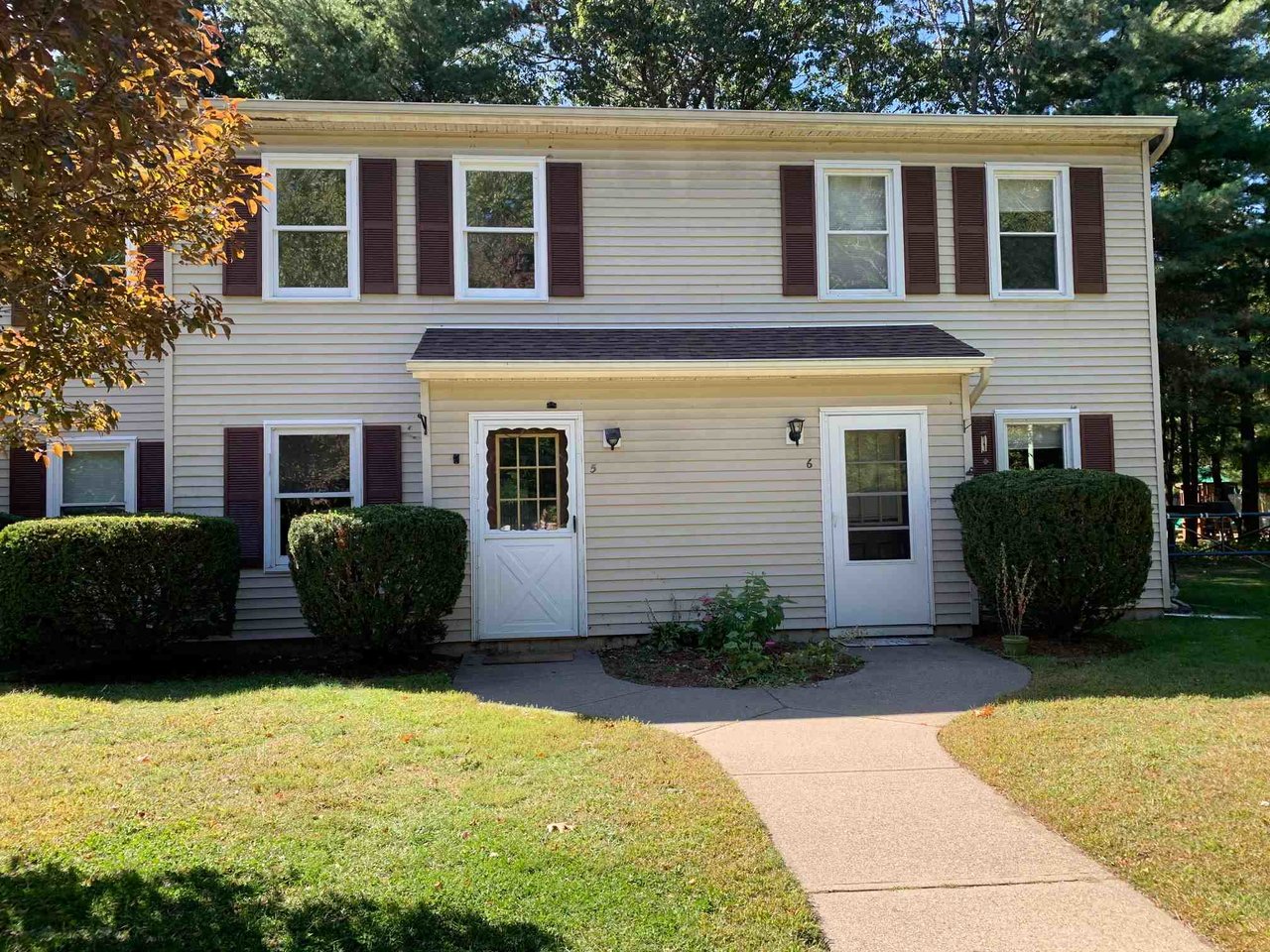 57 River Bend Lane, Unit 5