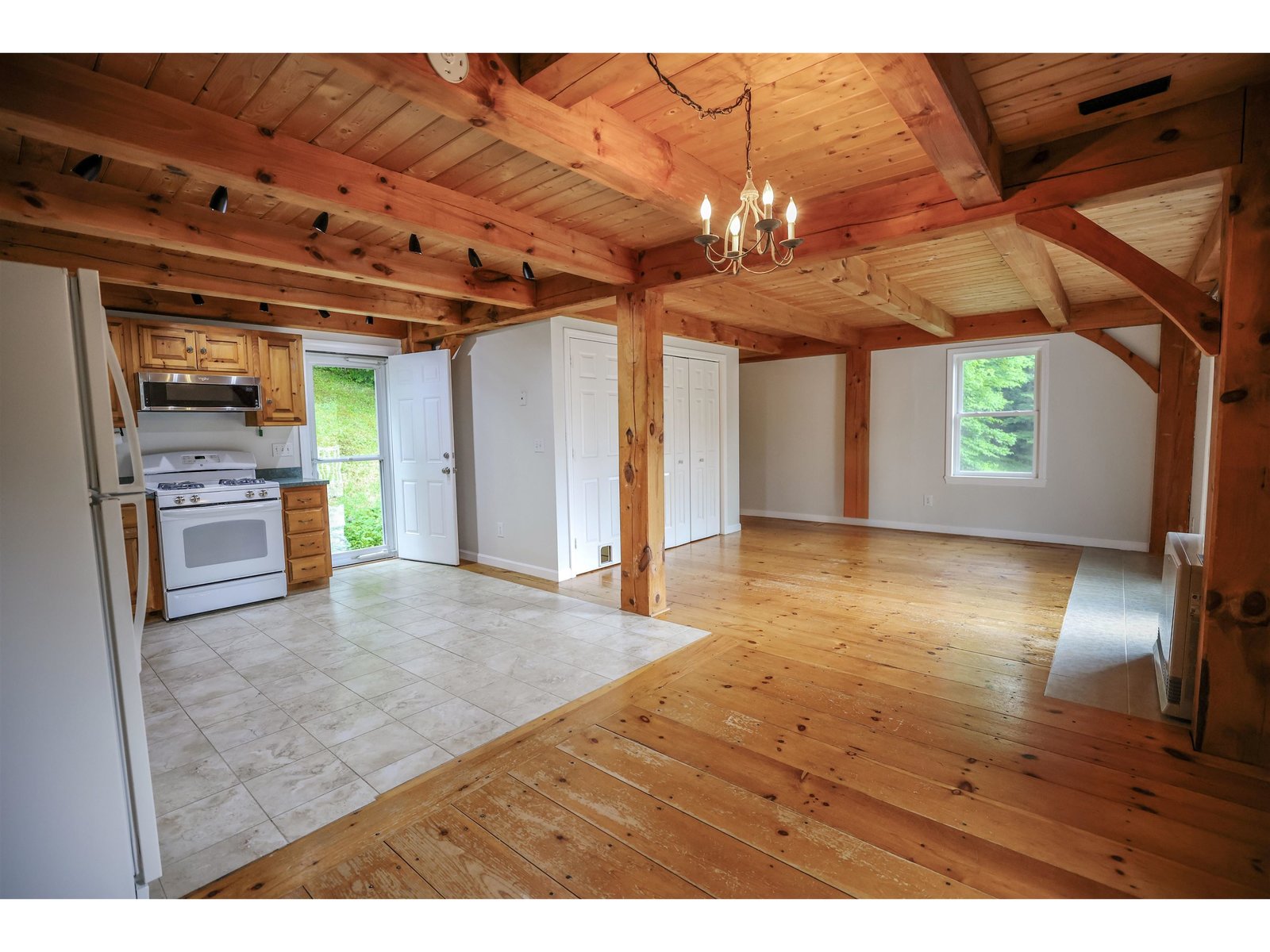 570 Upper Meehan Road