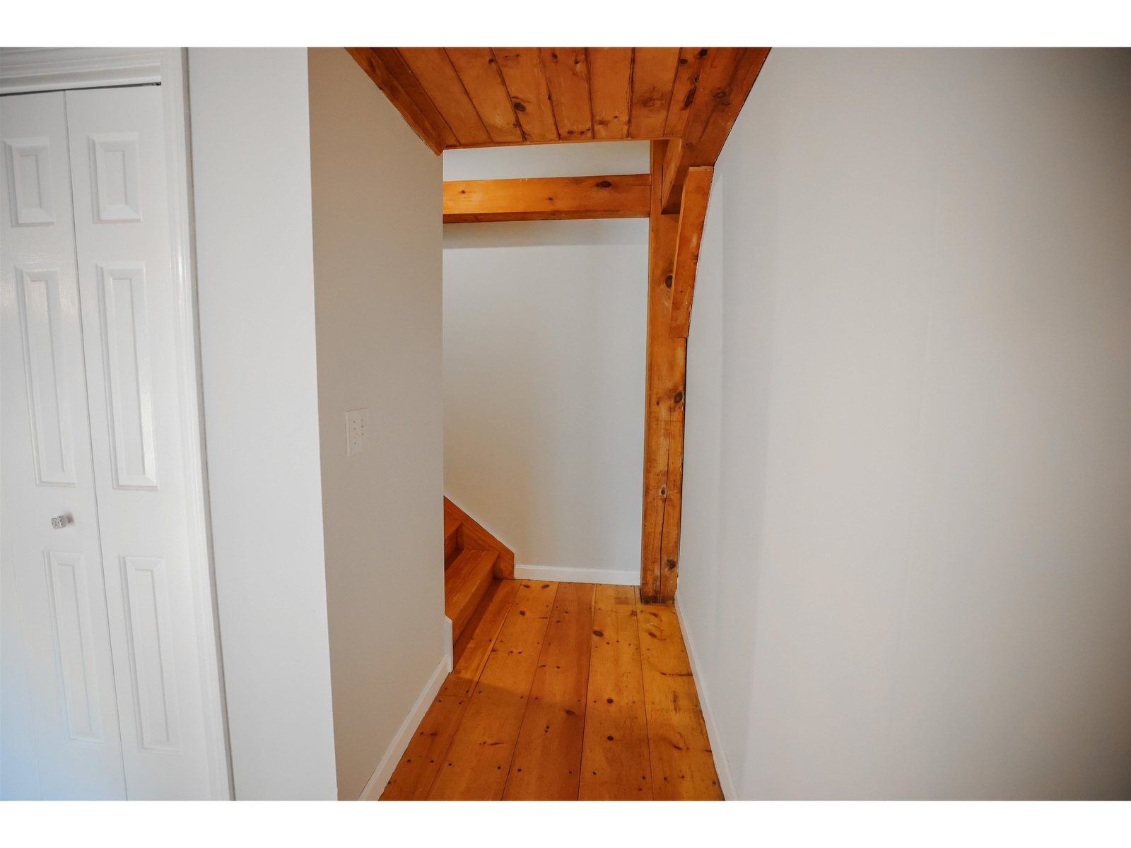 570 Upper Meehan Road