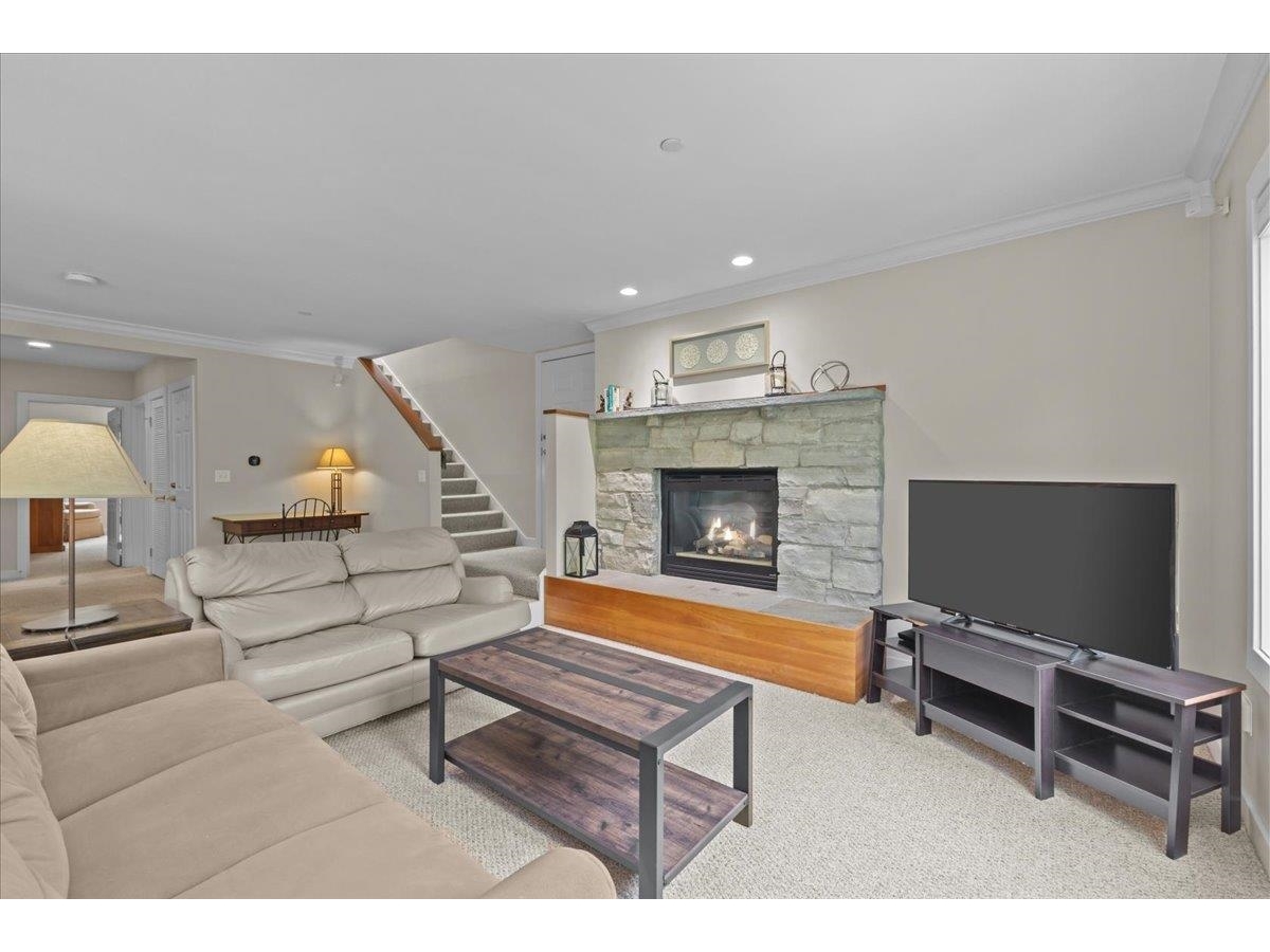 571 Topnotch Drive, Unit B