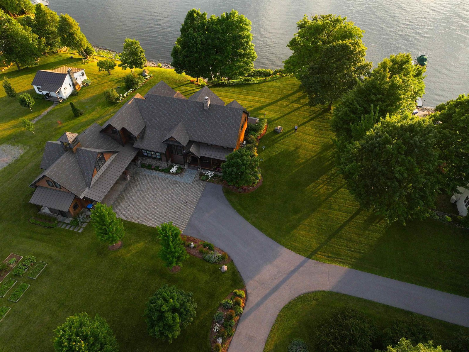 571 West Shore Road