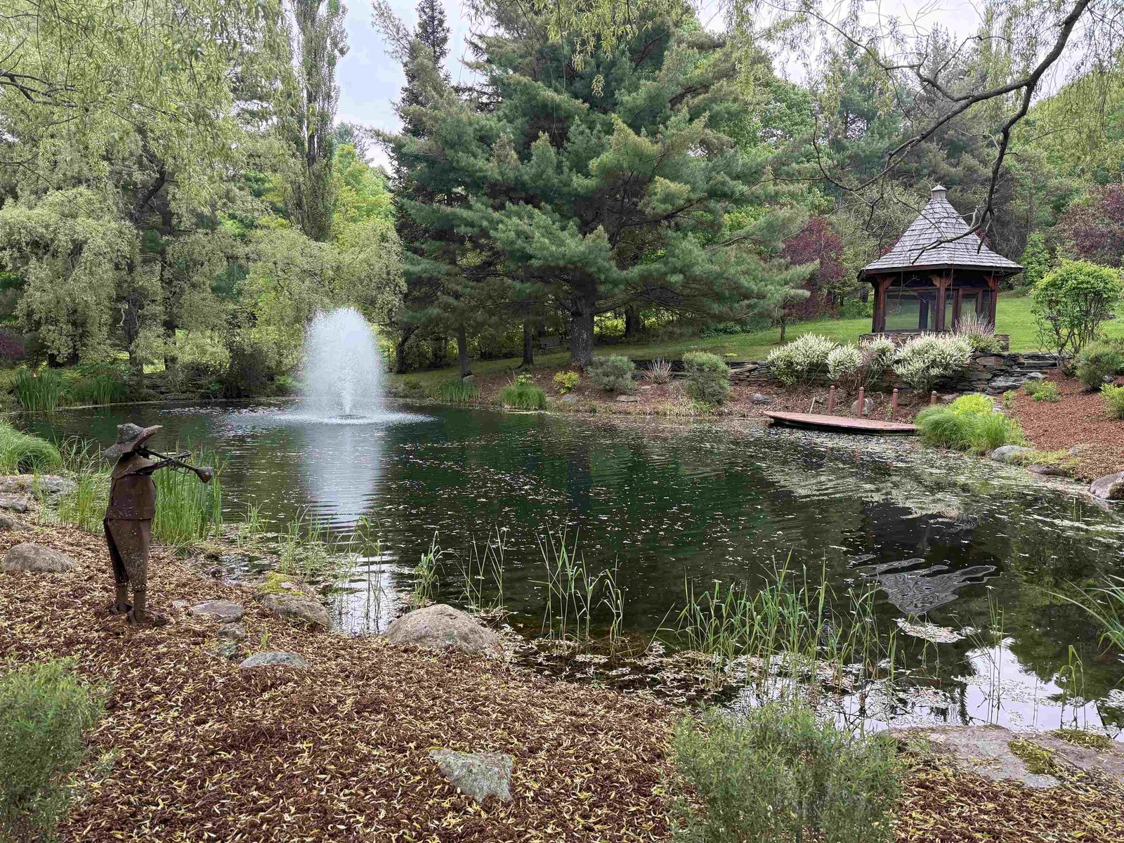 SPRING FED POND W/ SCREENED IN GAZEBO