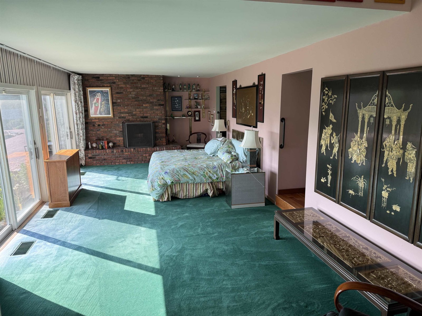 PRIMARY BEDROOM ON MAIN FLOOR