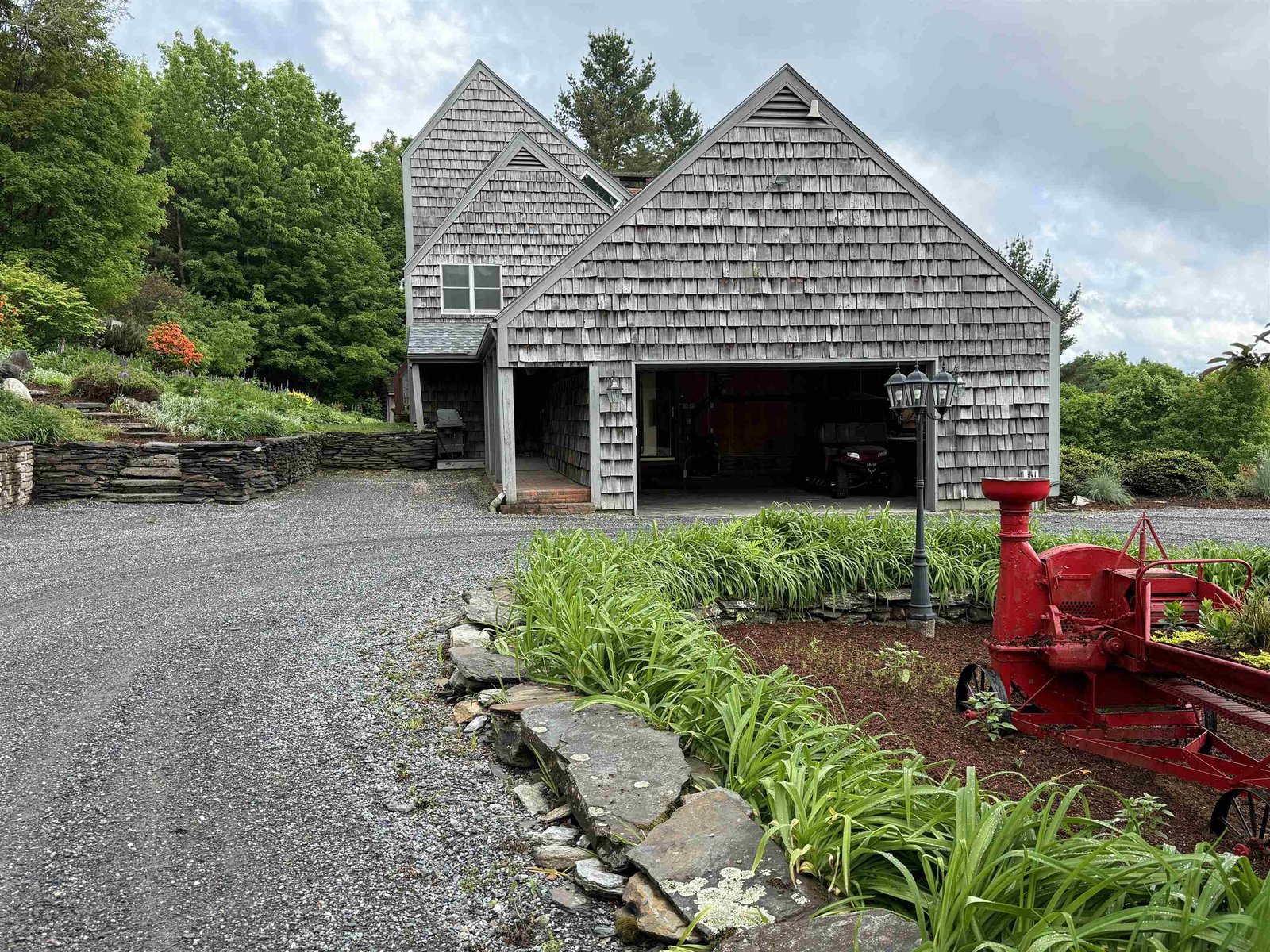 ATTACHED GARAGE