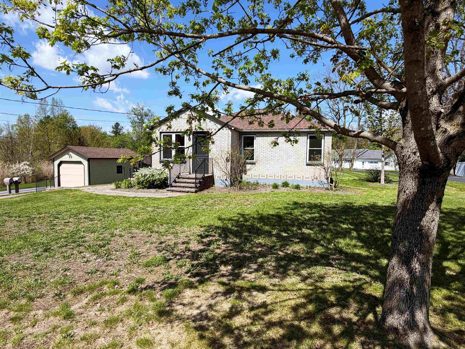 573 Sias Avenue
