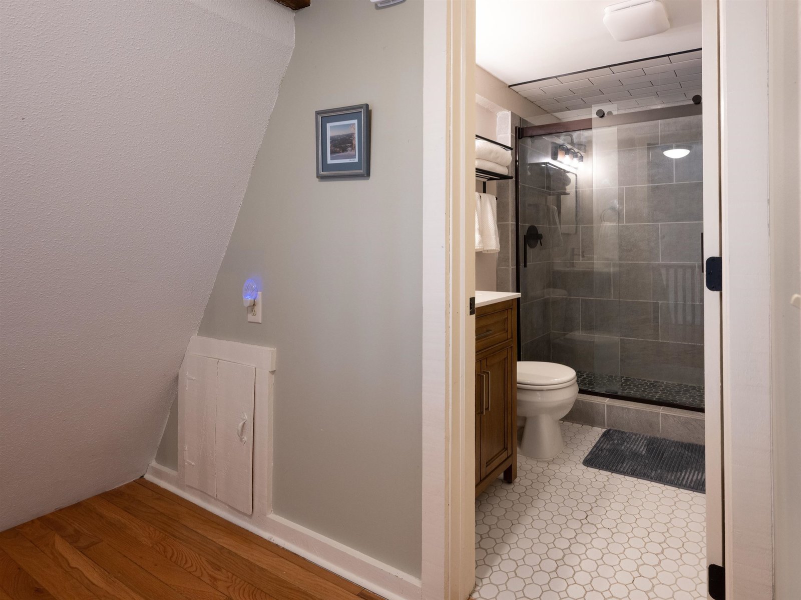 574 Willard Road, Unit 4A