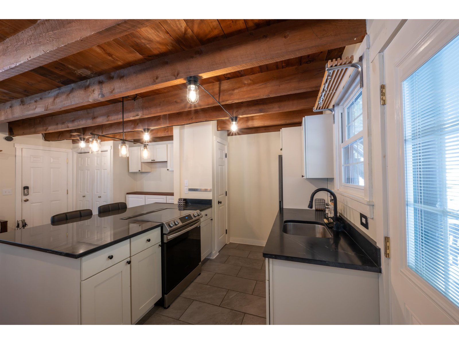 574 Willard Road, Unit 4A