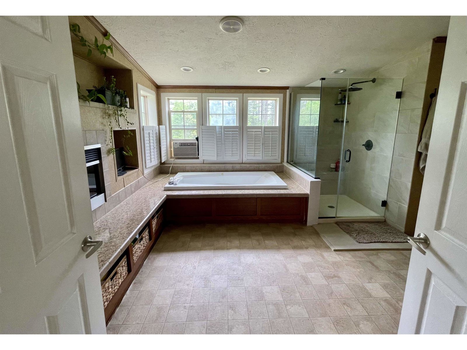 Stunning Primary Bath!