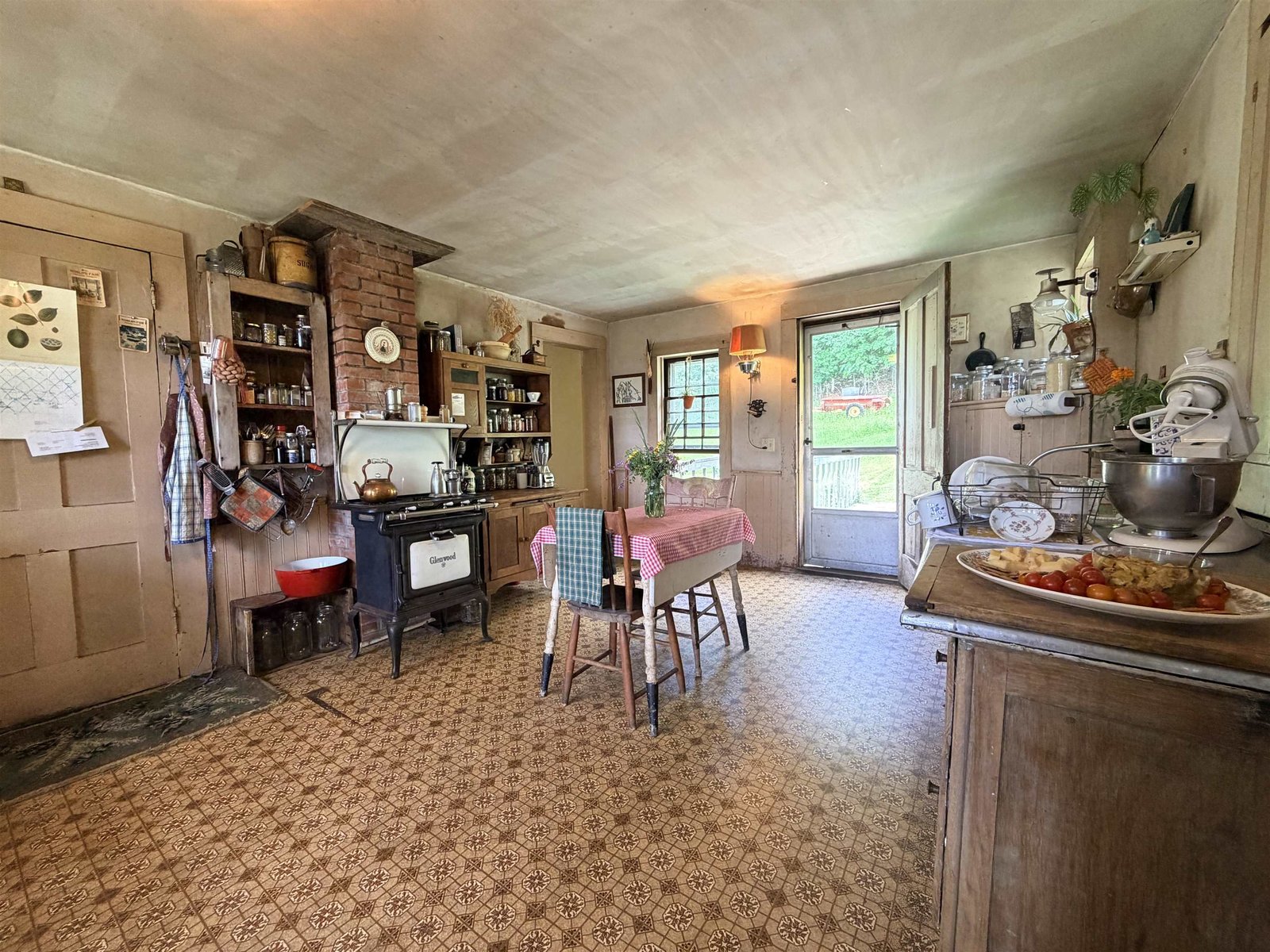 575 Somers Road