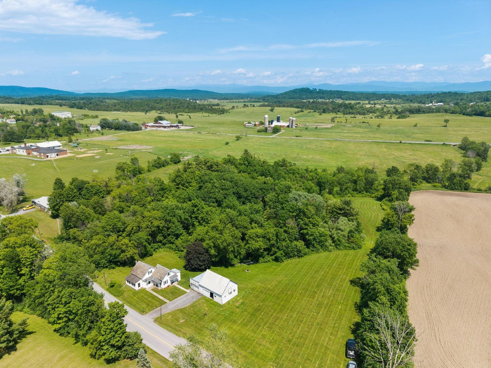 579 Crown Point Road, Bridport
