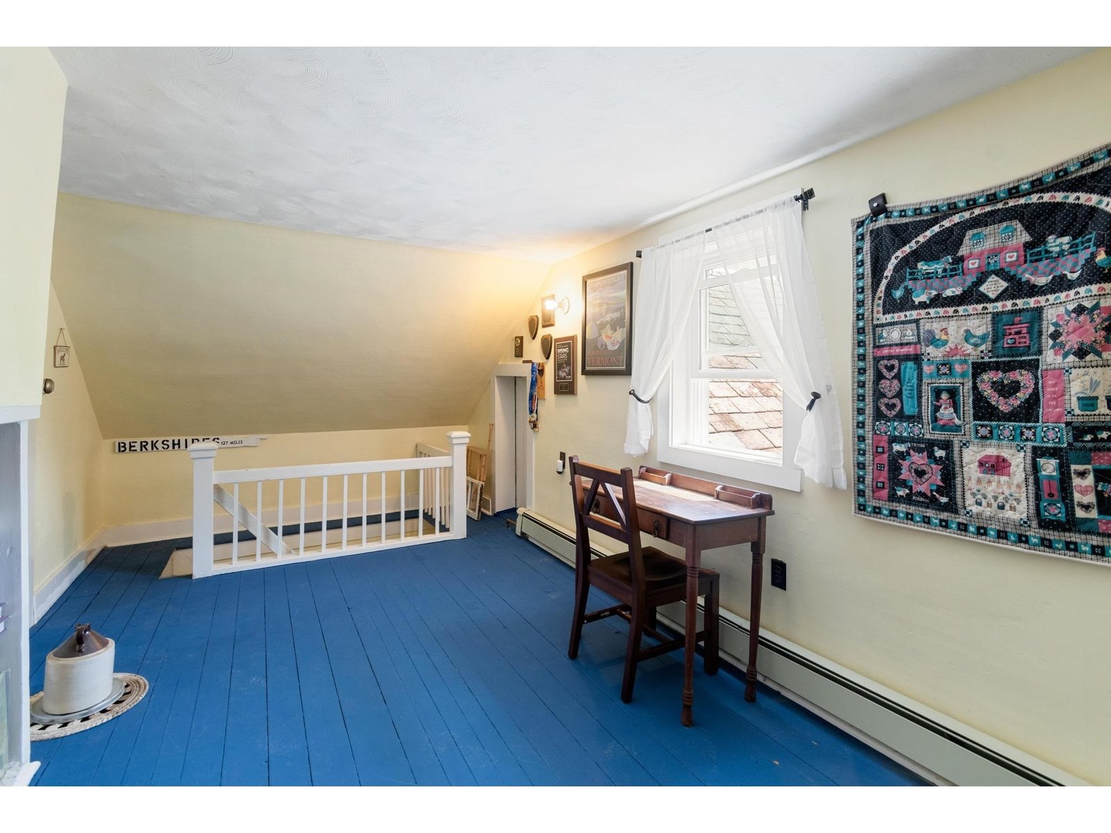 2nd Floor Bonus Room