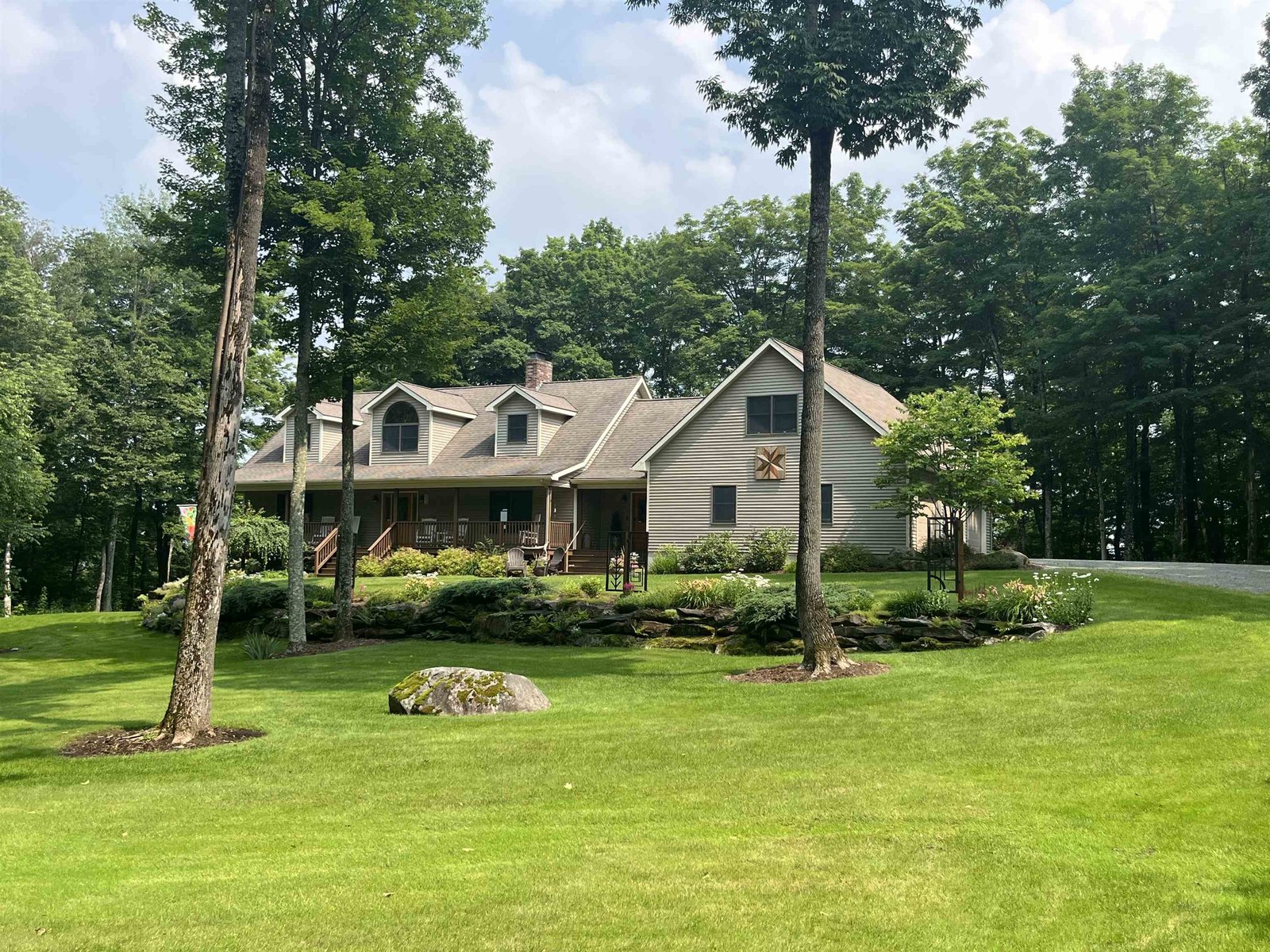 579 Maple Ridge, Coventry