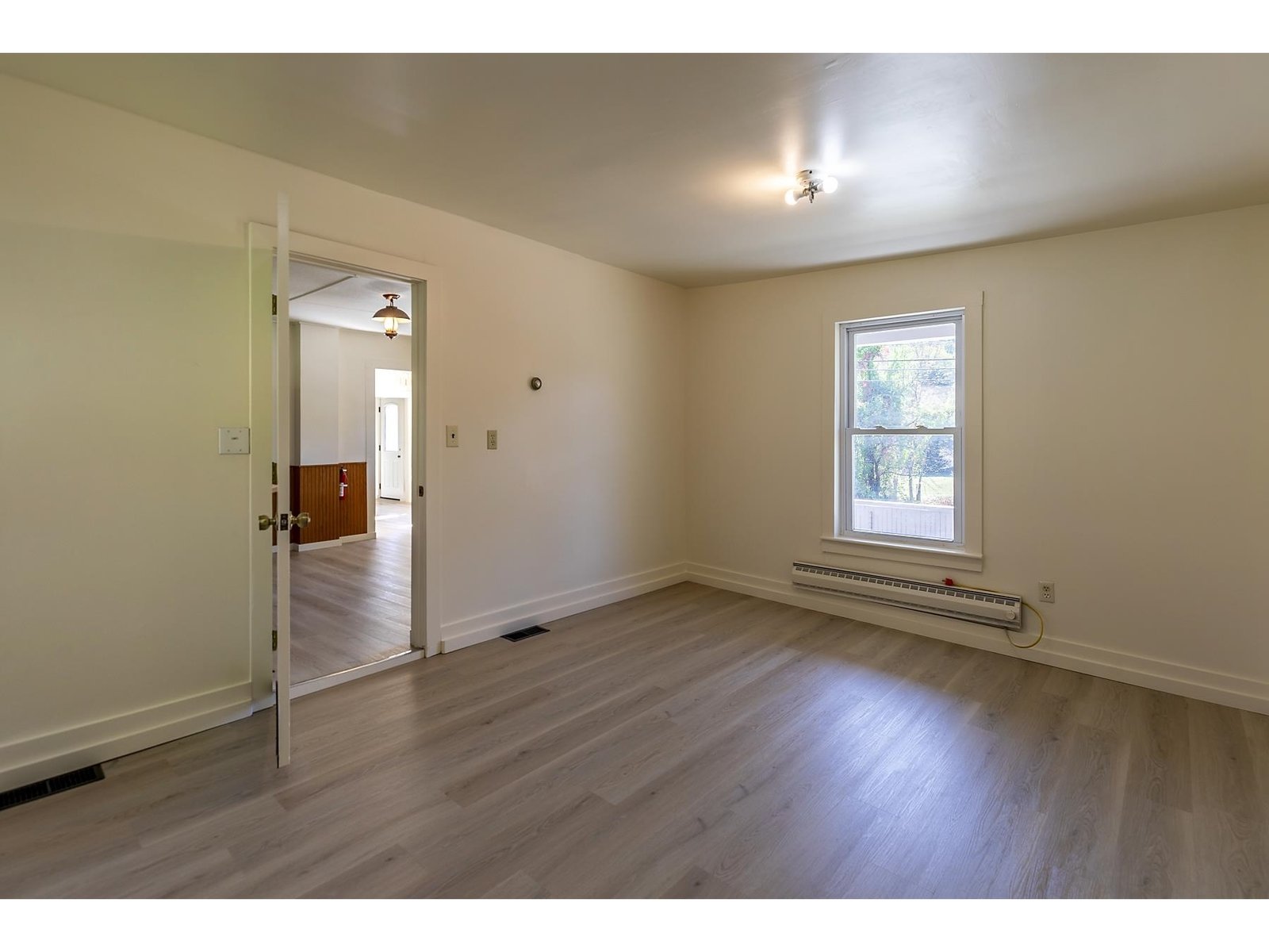 5798 West Woodstock Road