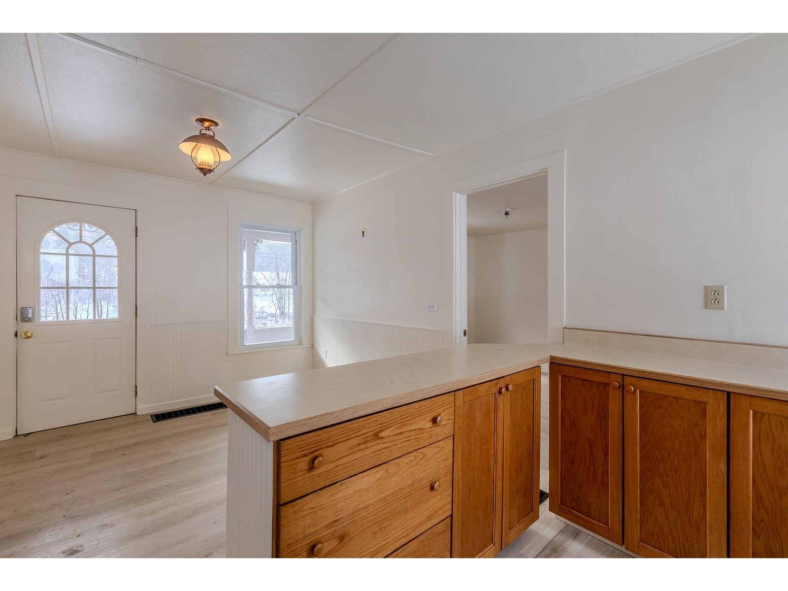 5798 West Woodstock Road