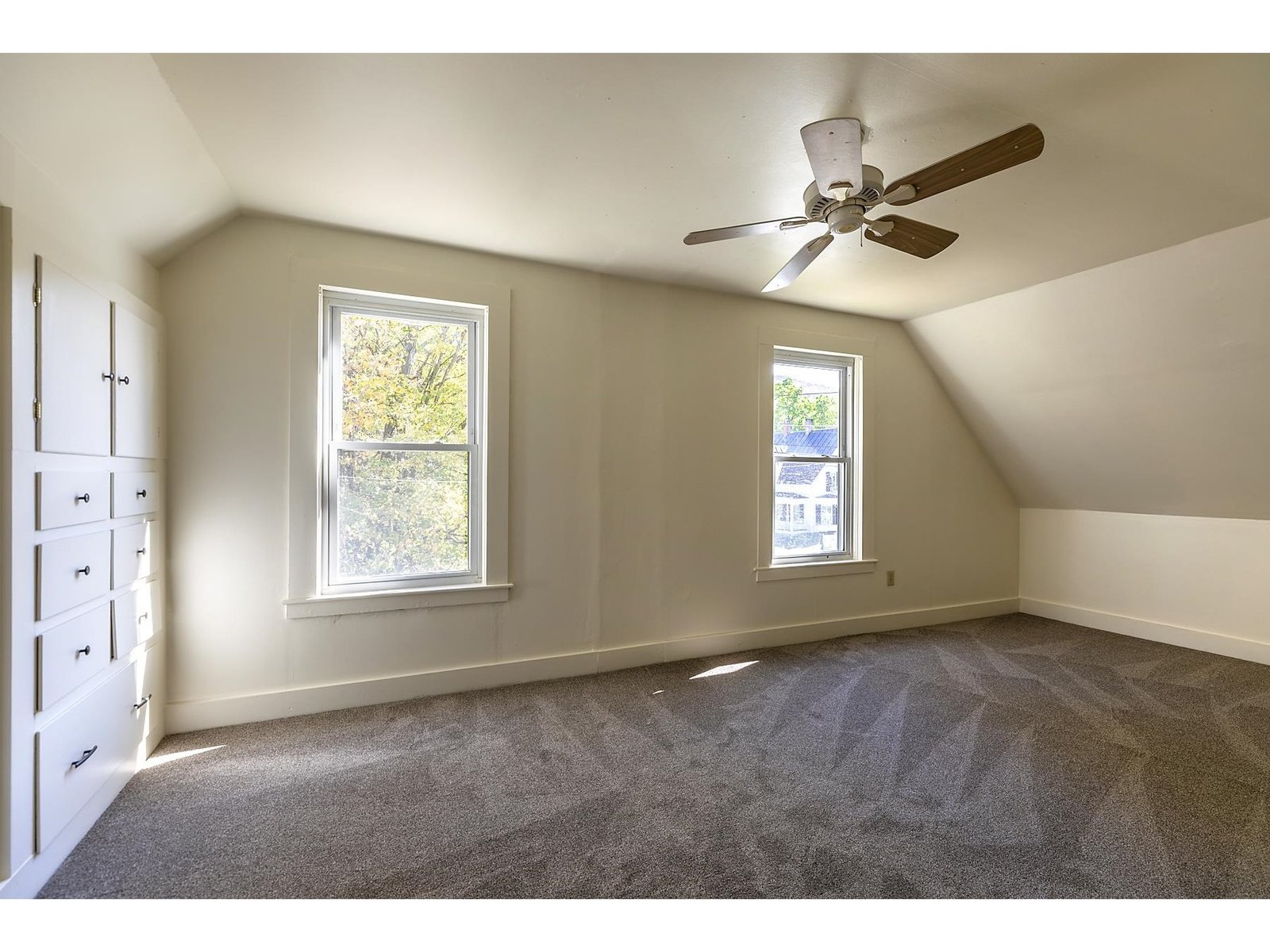 5798 West Woodstock Road