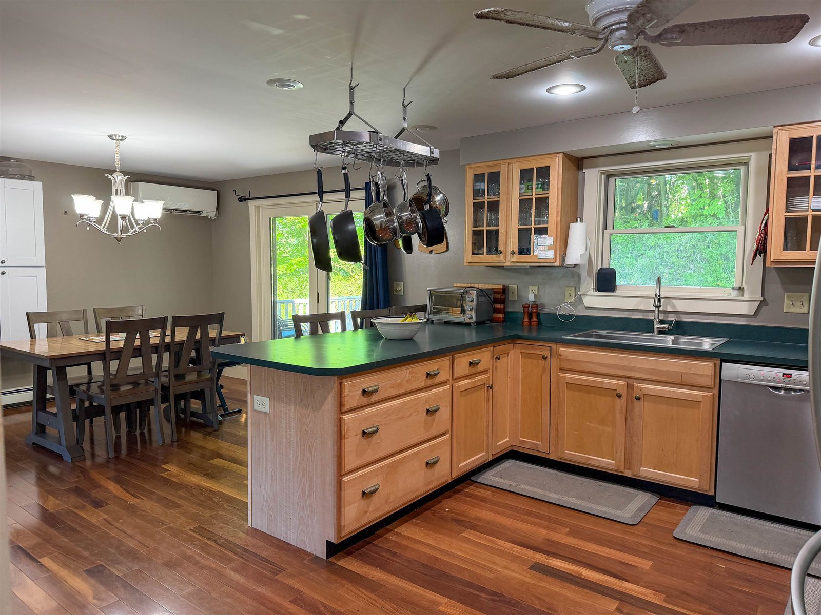 Convenient Dining Area