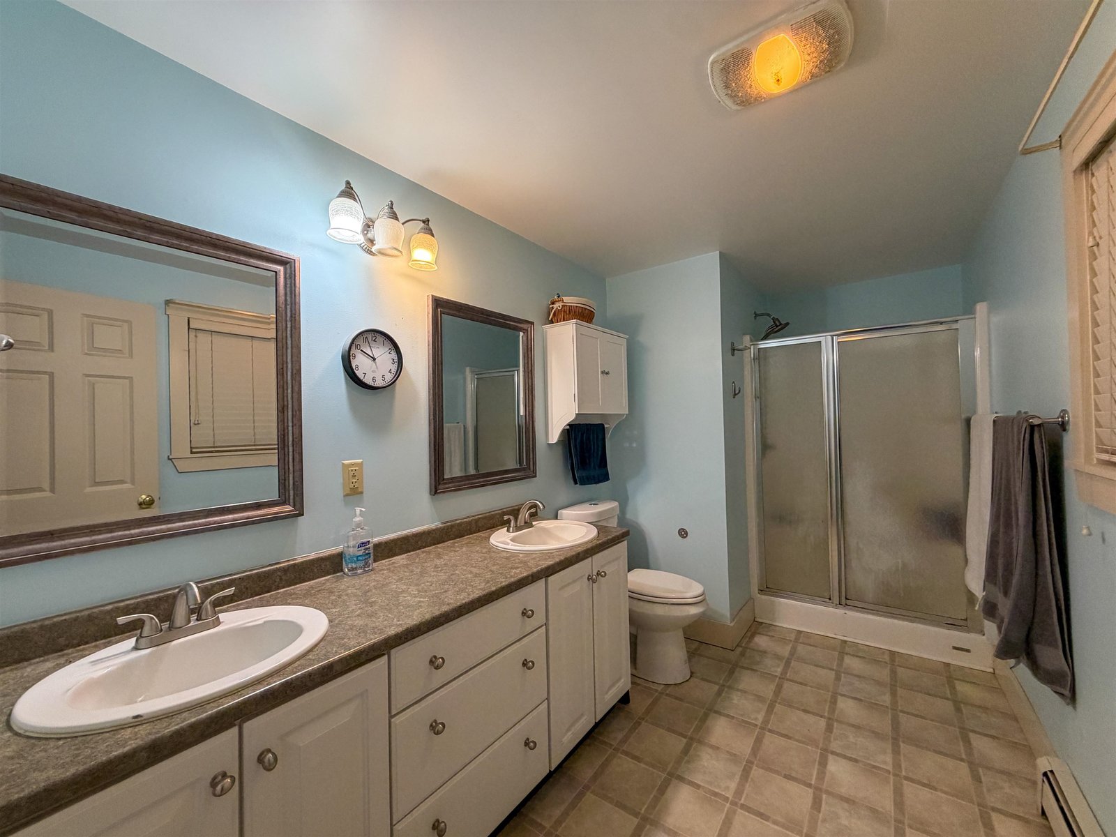 Double Vanity Primary 3/4 Bath