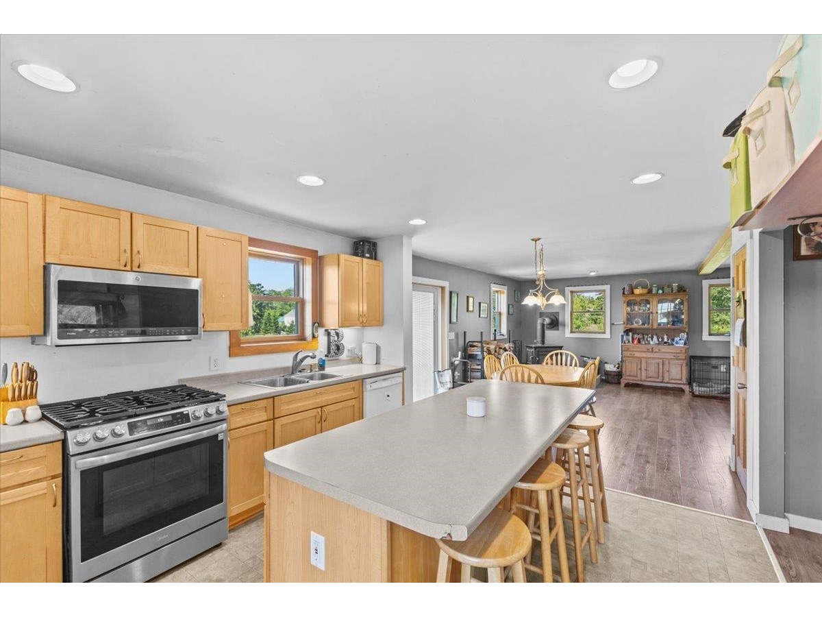 580 River Road
