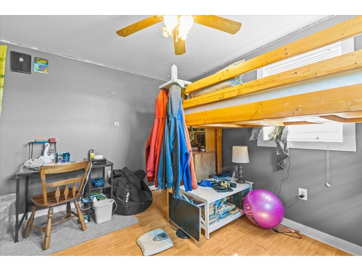 580 River Road