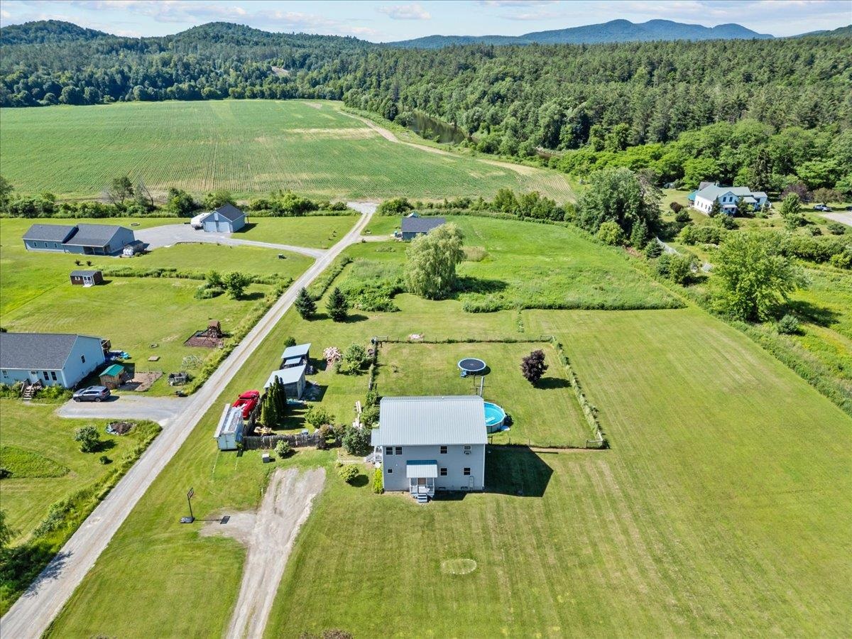 580 River Road