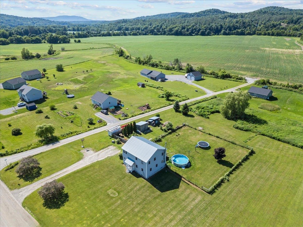 580 River Road