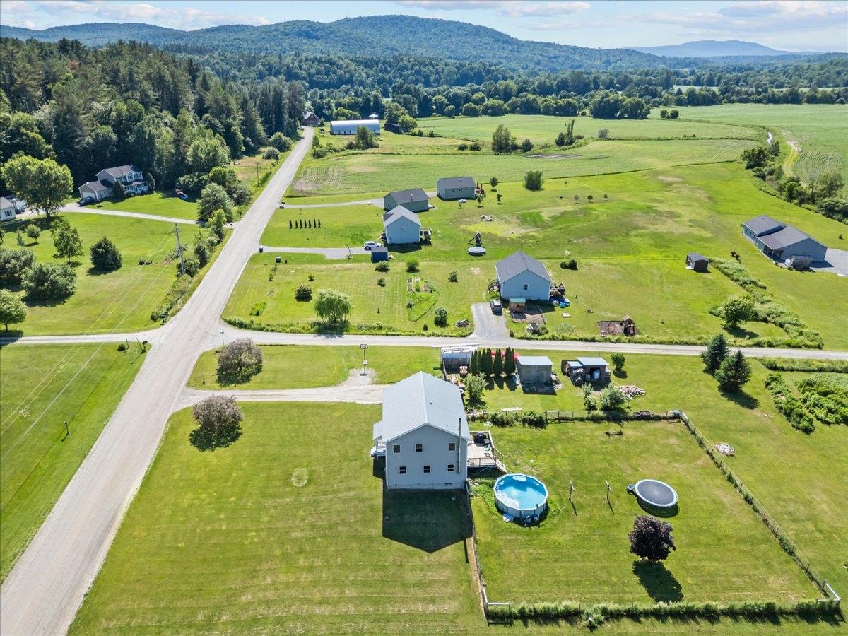 580 River Road