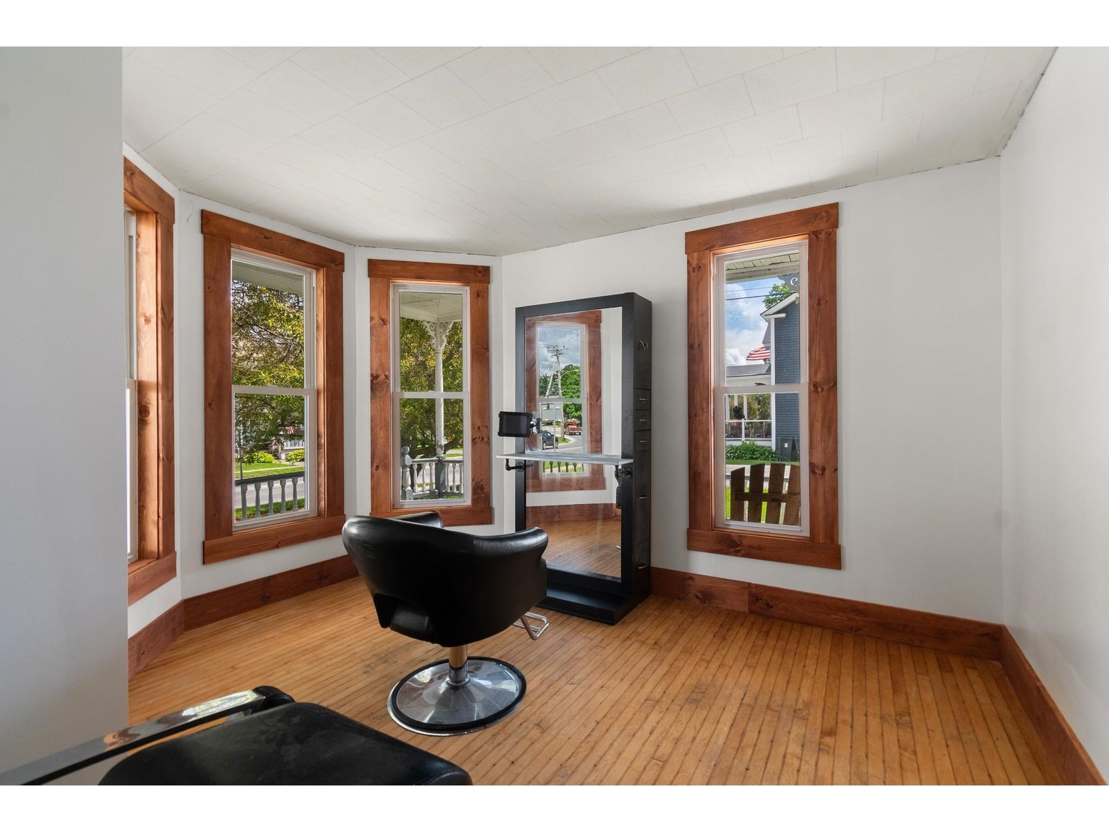 583 Main Street
