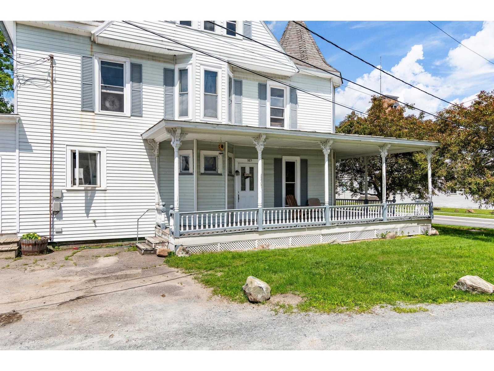 583 Main Street
