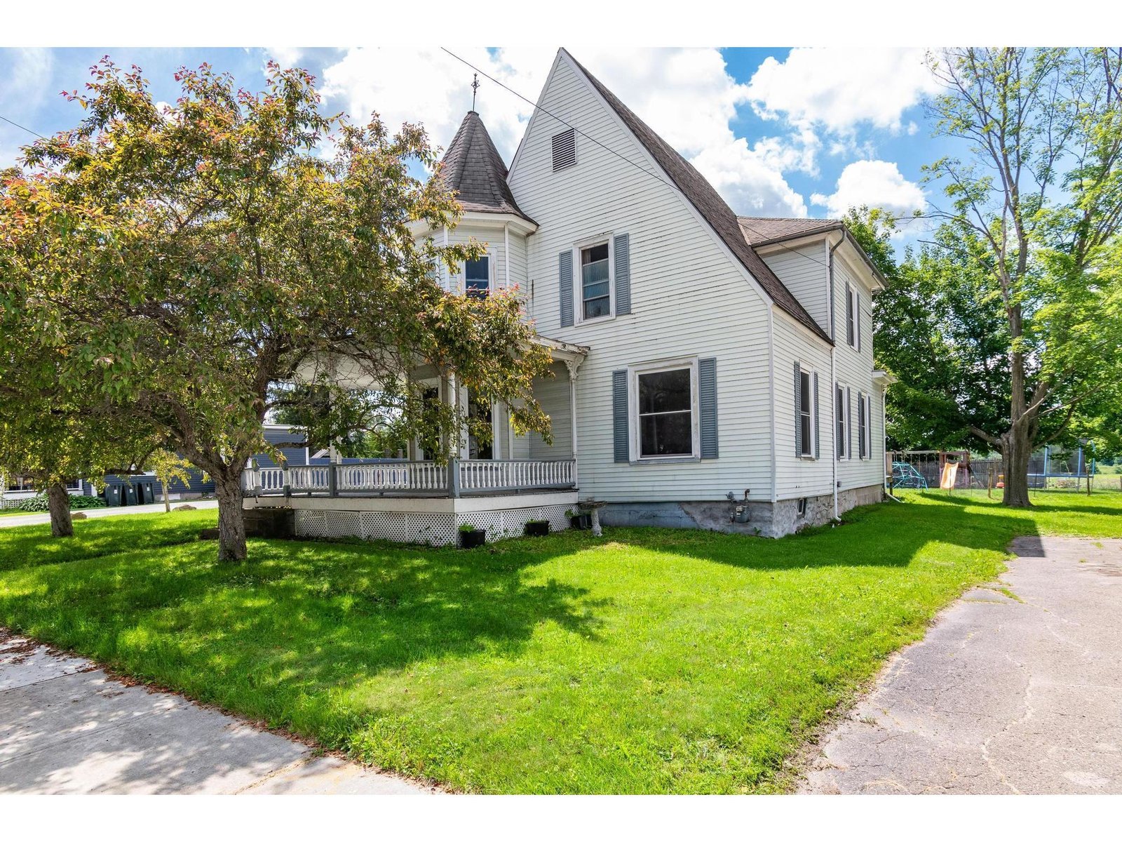 583 Main Street