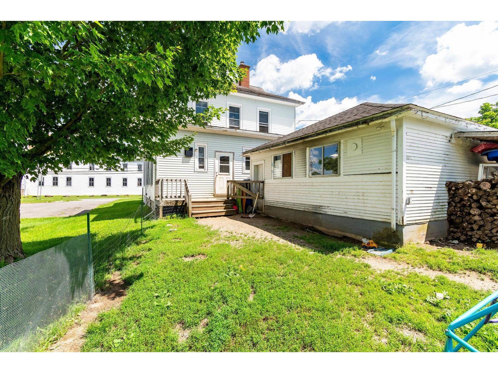 583 Main Street