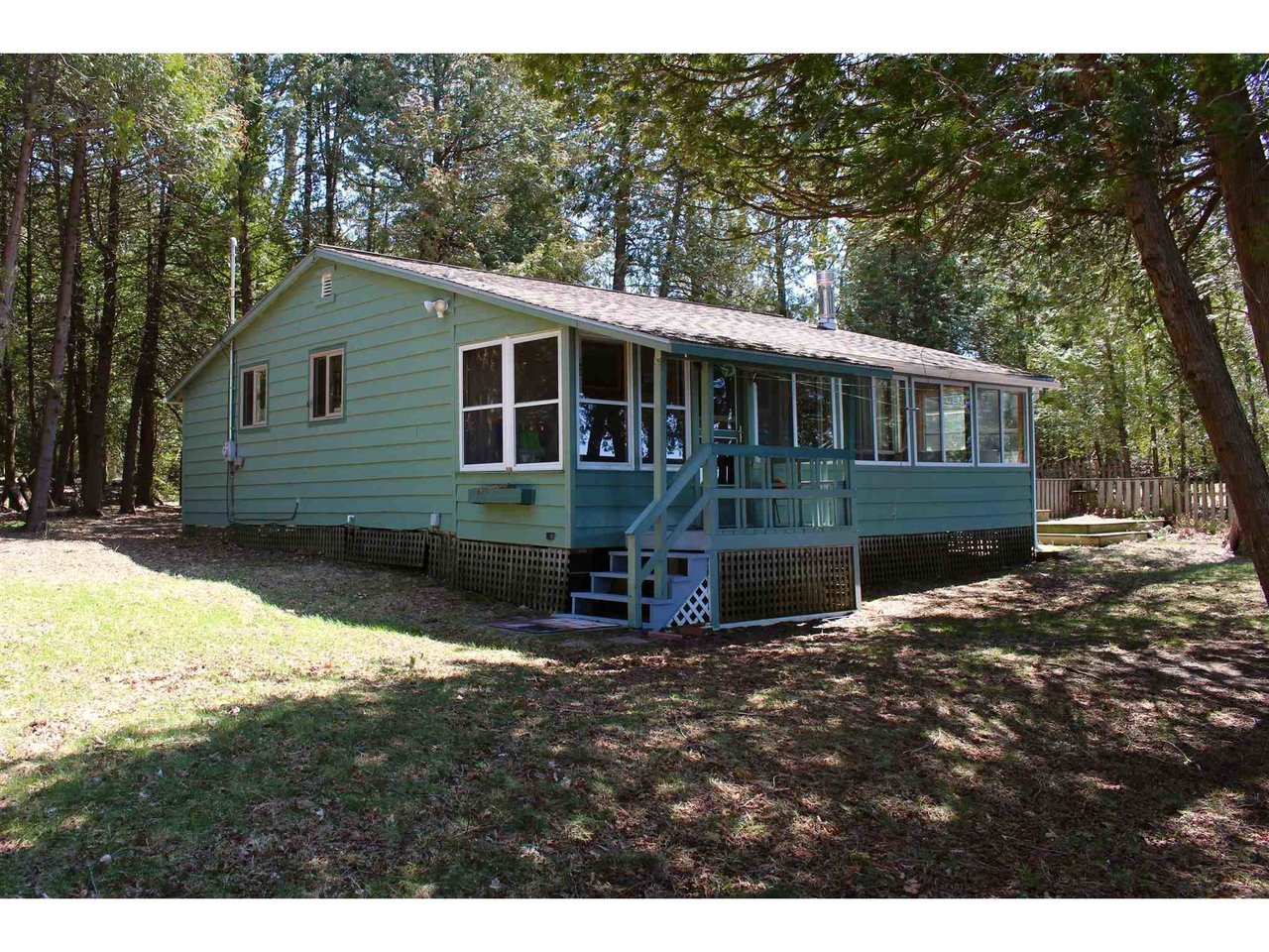 585 Cedarvale Lane