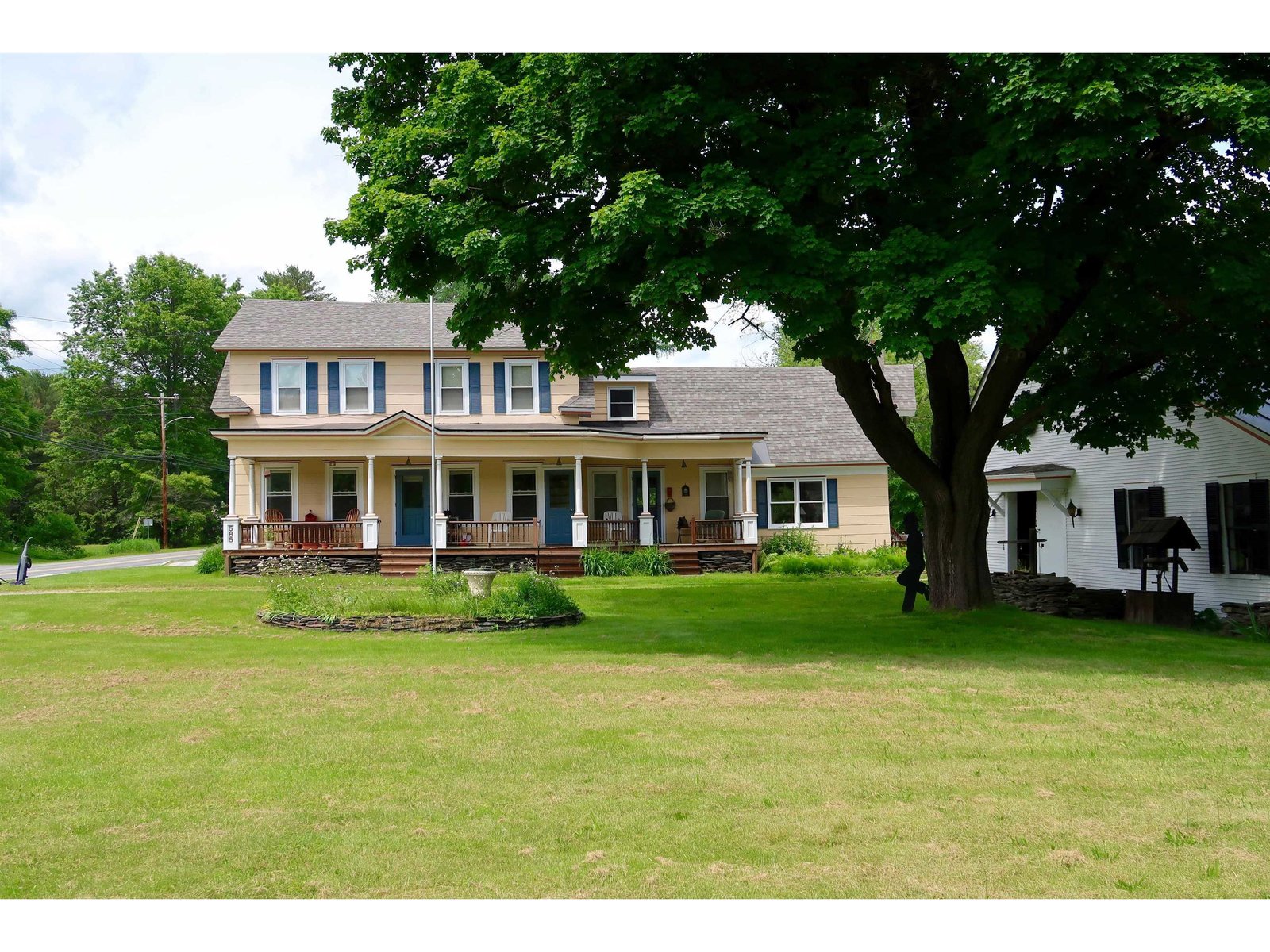 585 Elm Street