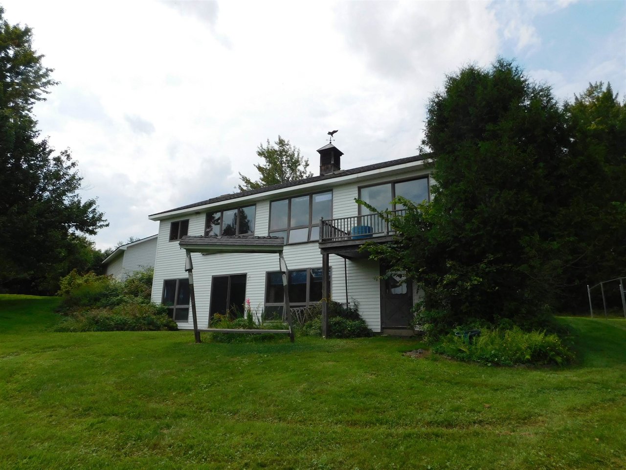 586 Cote Hill