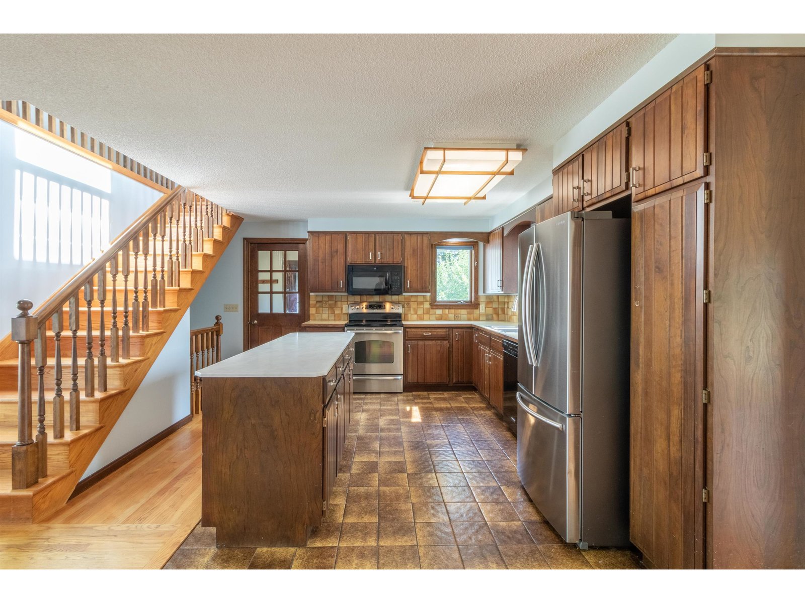 586 Old Coach Road