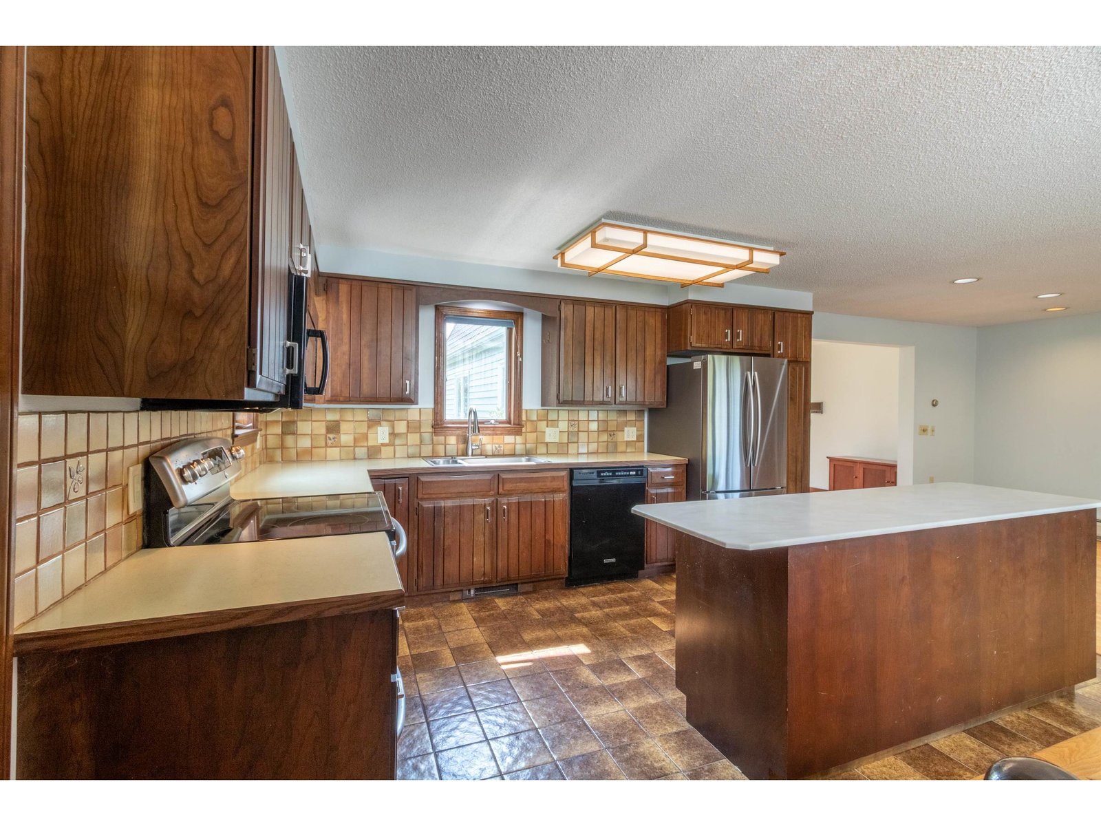 586 Old Coach Road