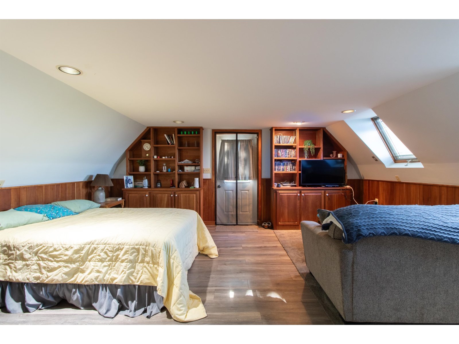586 Old Coach Road