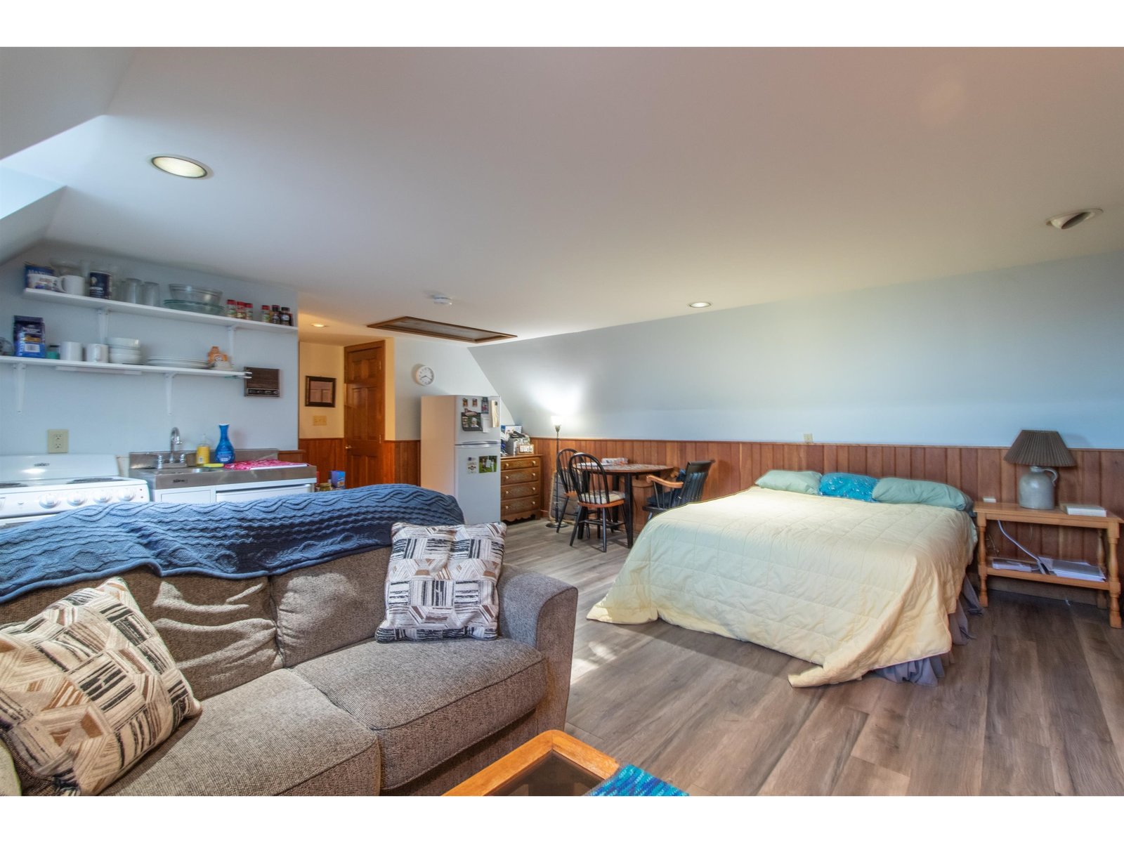 586 Old Coach Road
