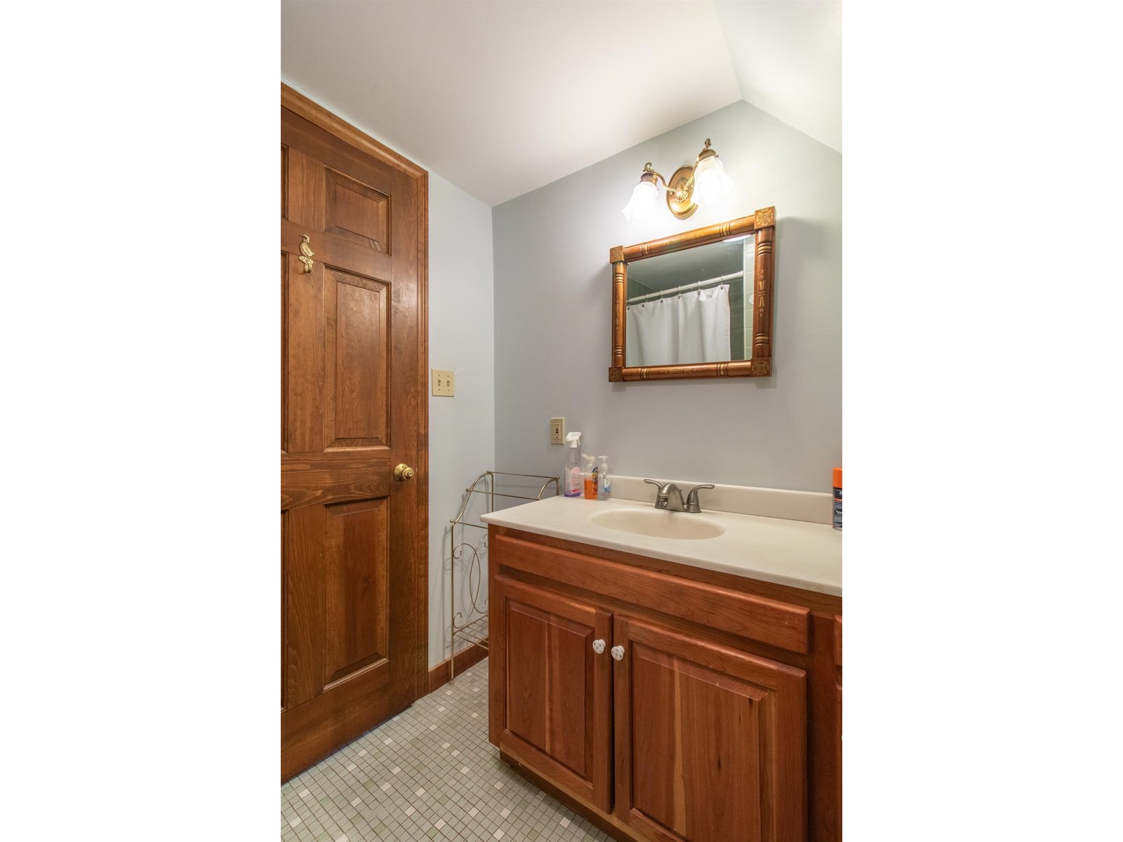 586 Old Coach Road