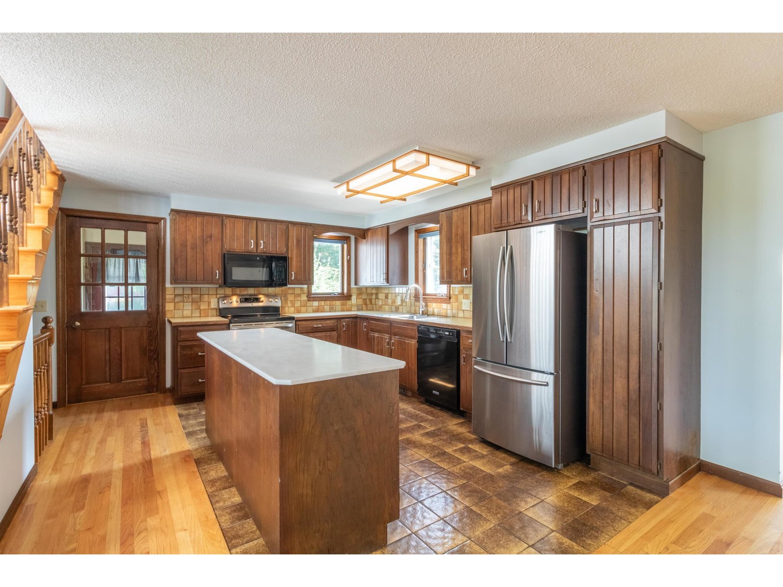 586 Old Coach Road
