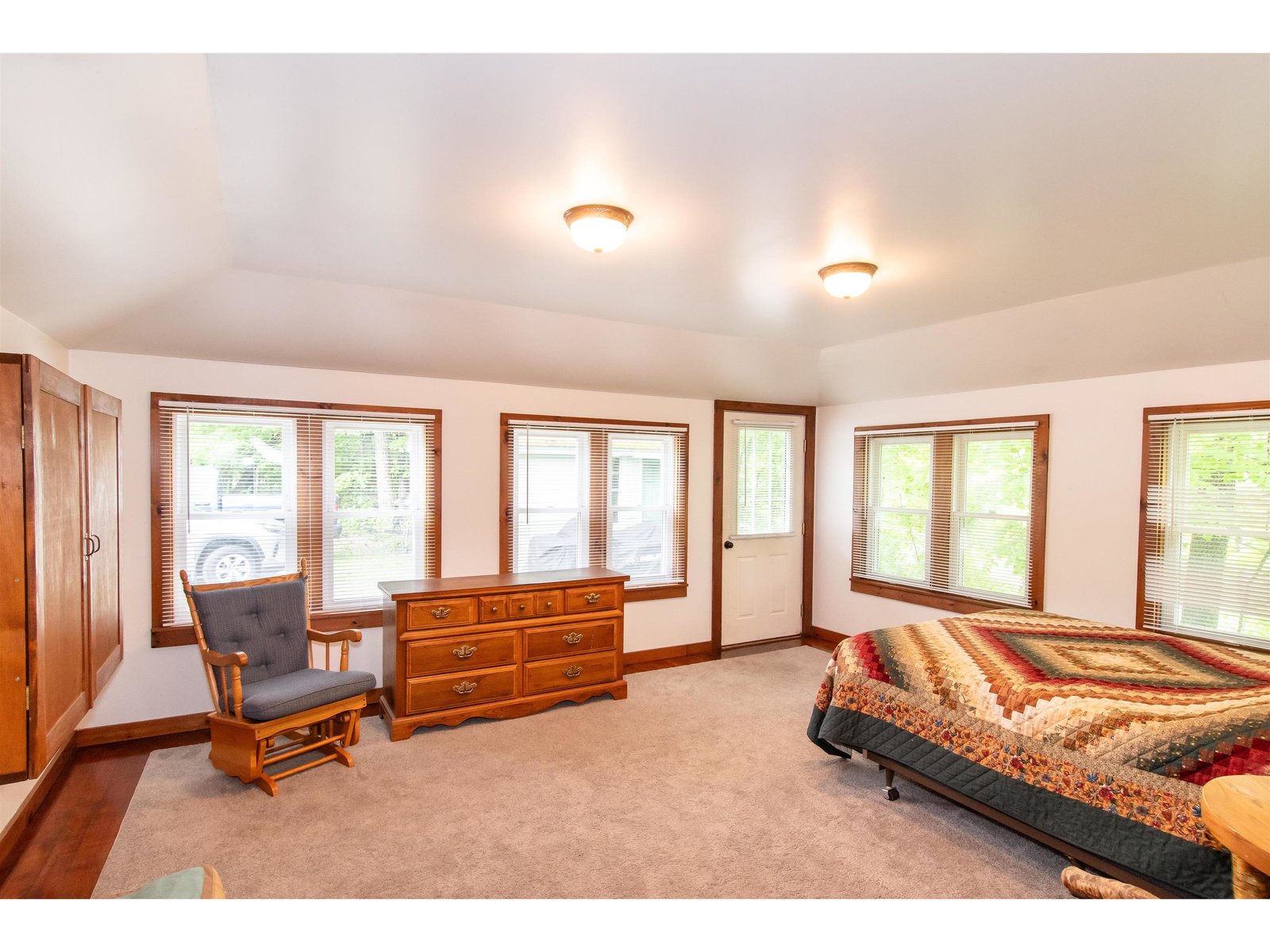 wing bedroom