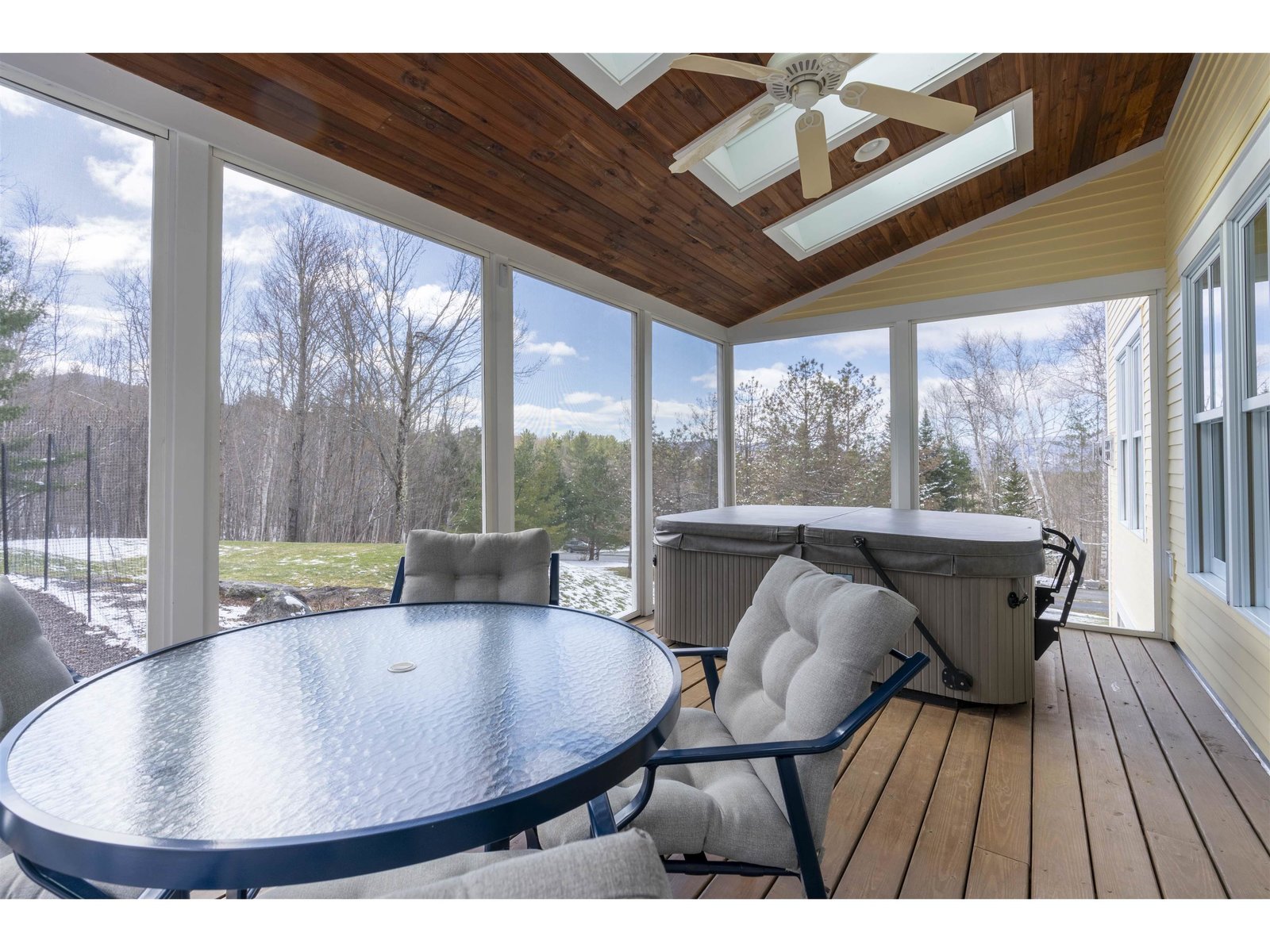588 Loomis Highlands