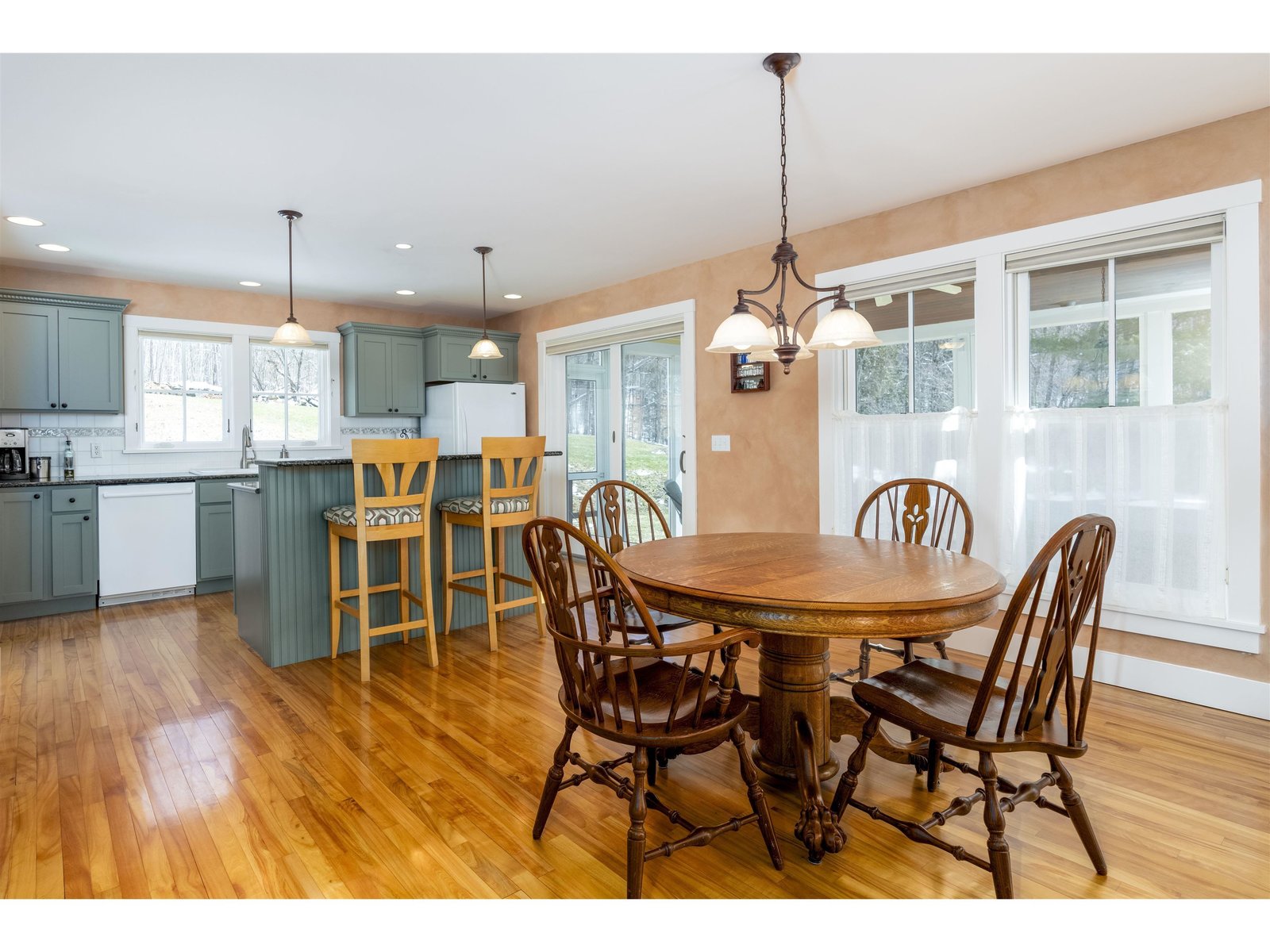 588 Loomis Highlands