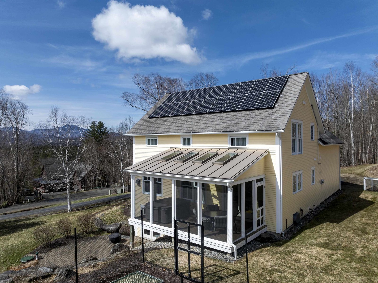 588 Loomis Highlands