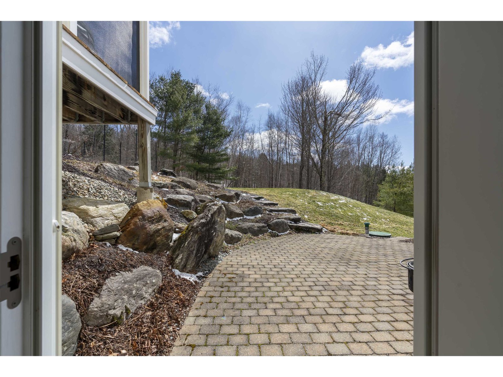 588 Loomis Highlands