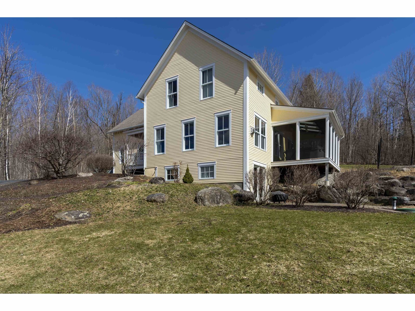588 Loomis Highlands