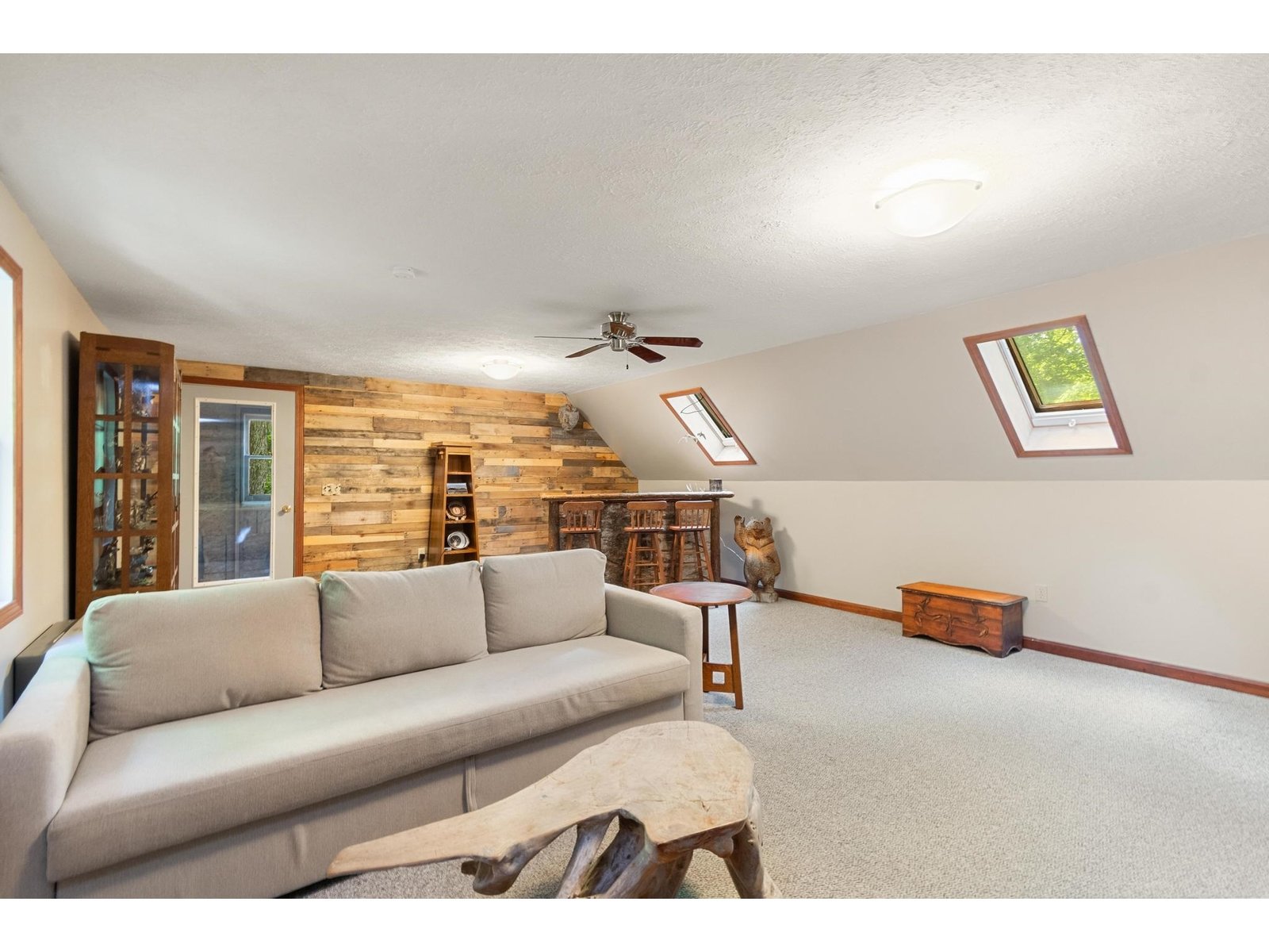 588 Waller Road