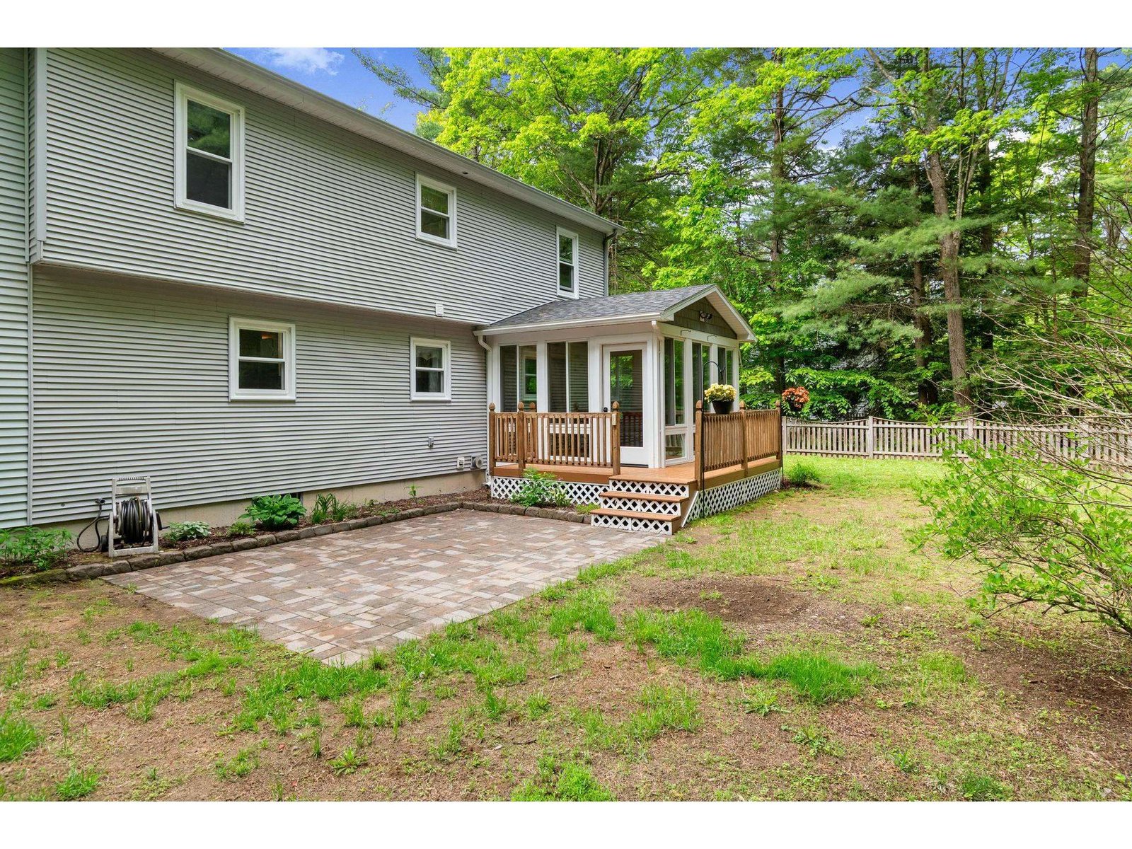 588 Waller Road
