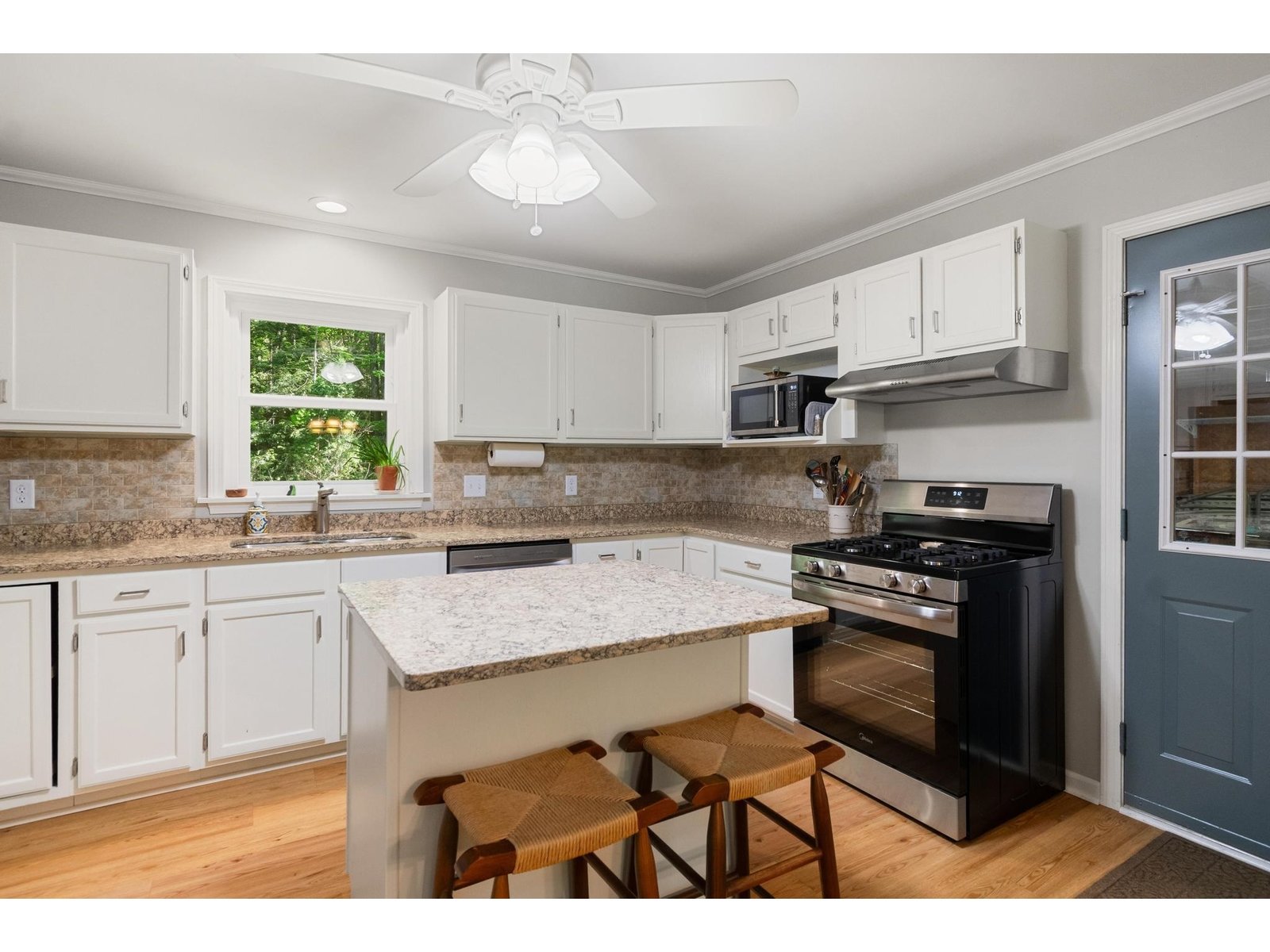 588 Waller Road