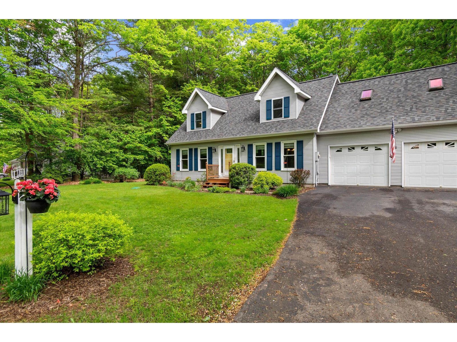 588 Waller Road