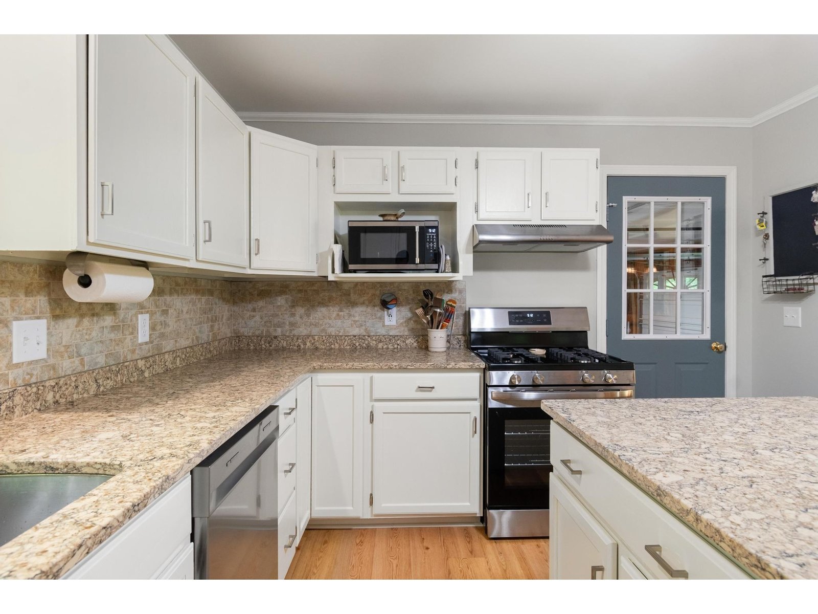 588 Waller Road